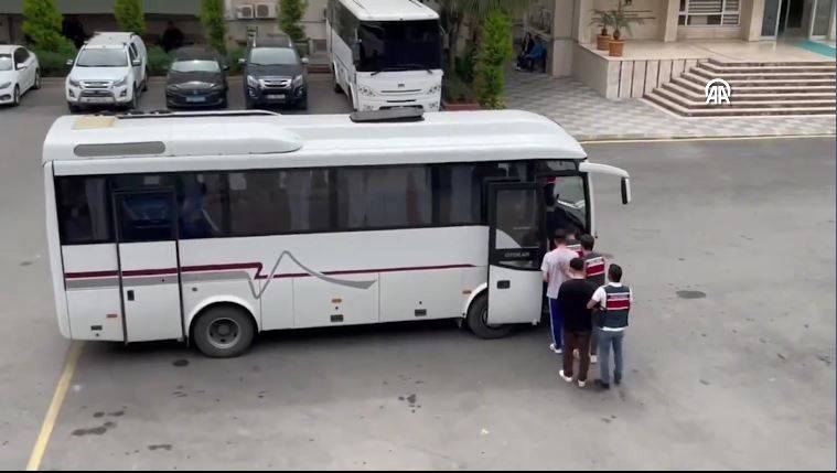 Antalya merkezli 13 ilde ‘Sibergöz-35’ operasyonu: 48 gözaltı 2